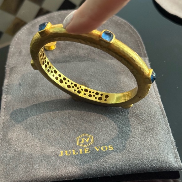 Julie Vos NWOT Catalina gold bangle with sapphire colored glass stones - Picture 1 of 7